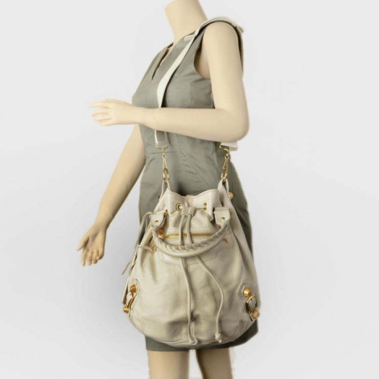 Pre Owned Carolina Herrera Blue Leather Chain Handle Tote