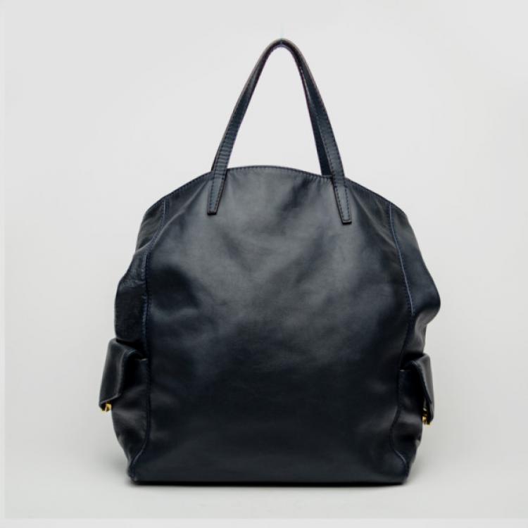 Pre Owned Carolina Herrera Blue Leather Chain Handle Tote