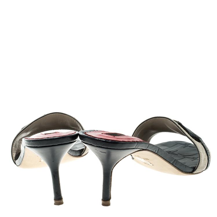 Pre Owned Carolina Herrera Beige/Navy Blue Suede and Leather Mules Size 37