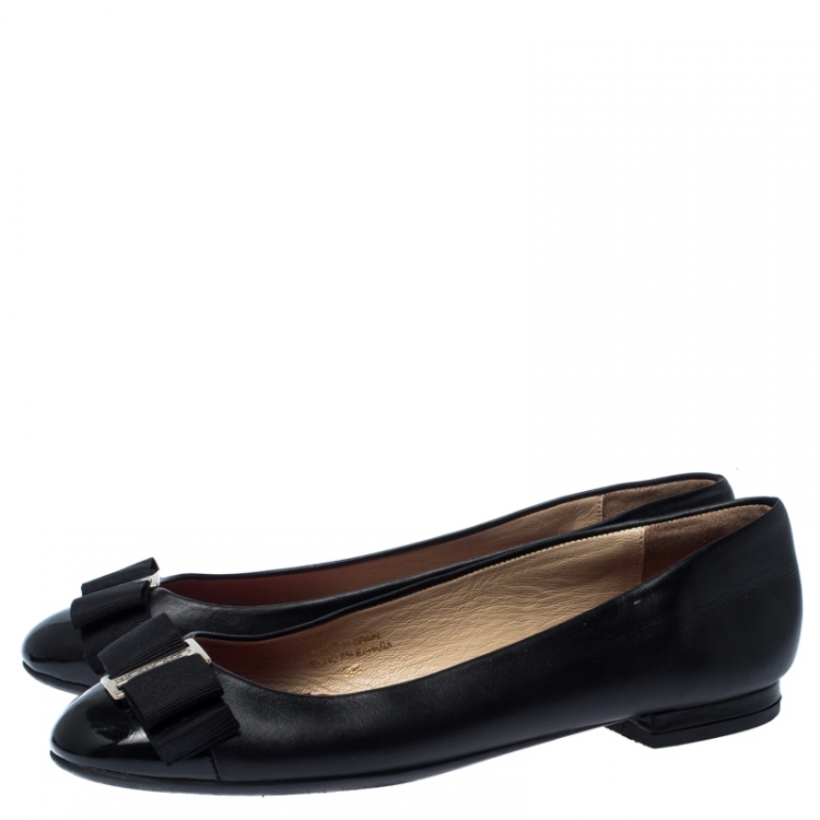 Pre Owned Carolina Hererra Black Leather Bow Ballet Flats Size 36