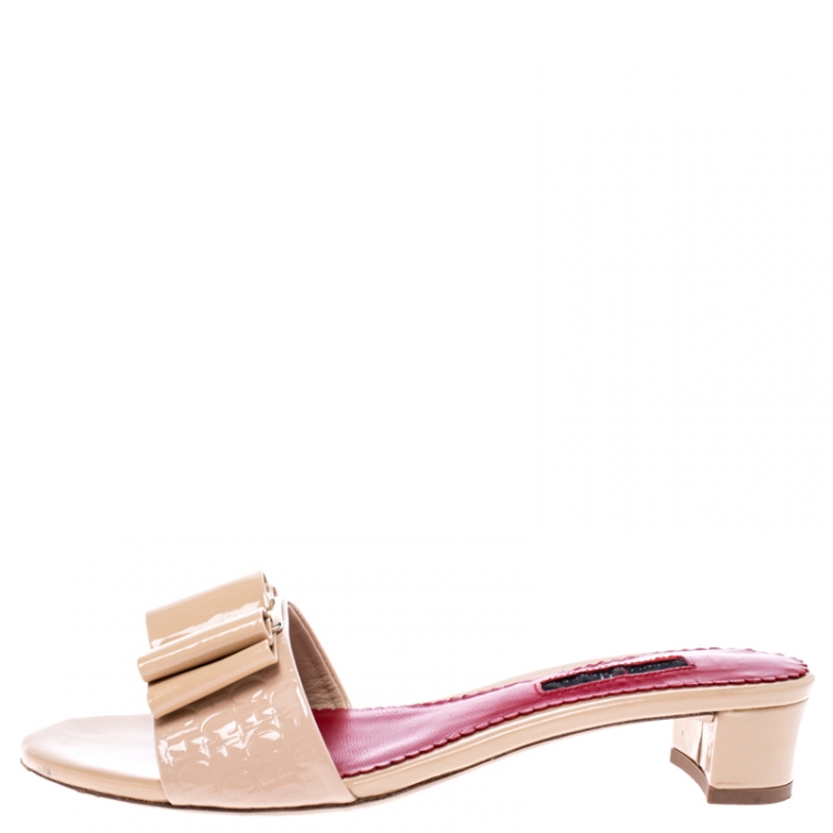 Pre Owned Carolina Herrera Beige Patent Leather Bow Detail Flat Slides Size 36