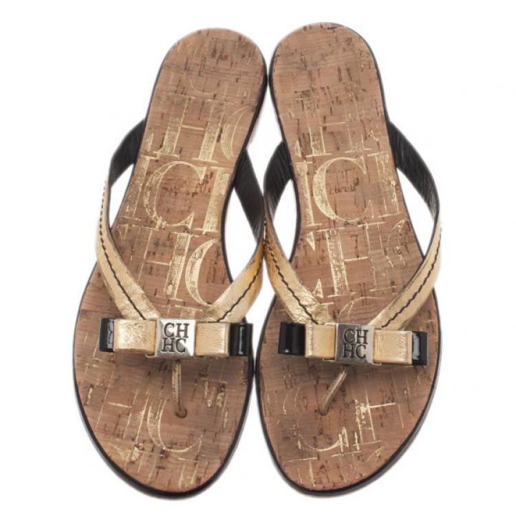 Pre Owned Carolina Herrera Gold Leather Thong Sandals Size 40