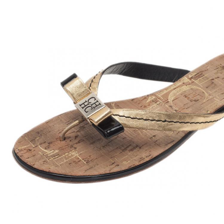 Pre Owned Carolina Herrera Gold Leather Thong Sandals Size 40