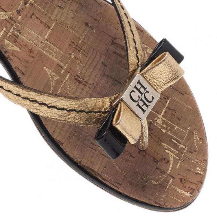 Pre Owned Carolina Herrera Gold Leather Thong Sandals Size 40