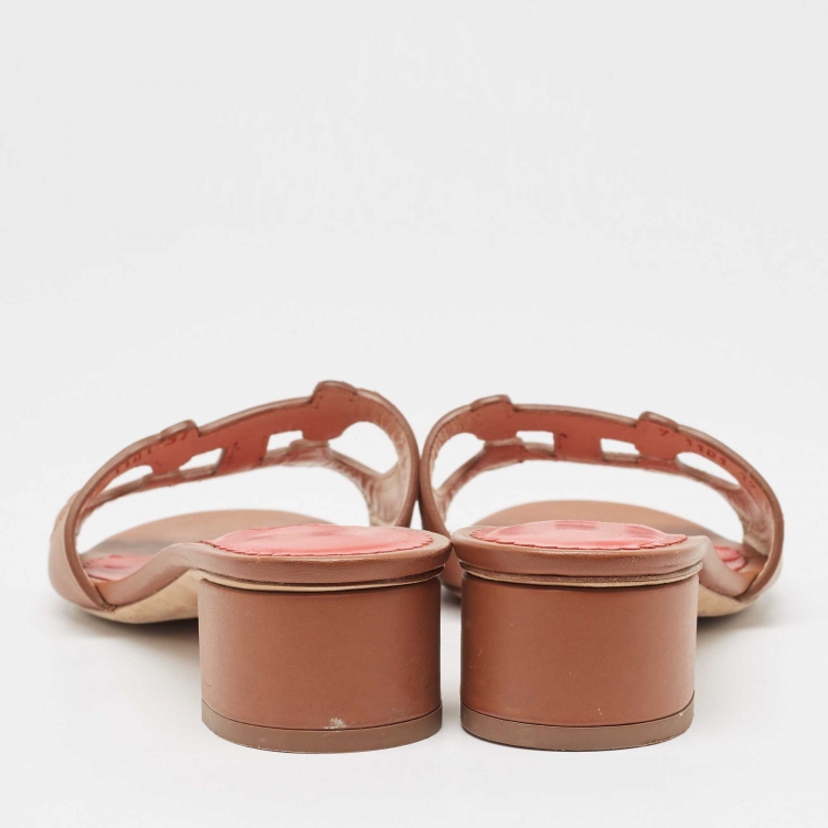 Pre Owned Carolina Herrera Brown Leather Slide Sandals Size 37 