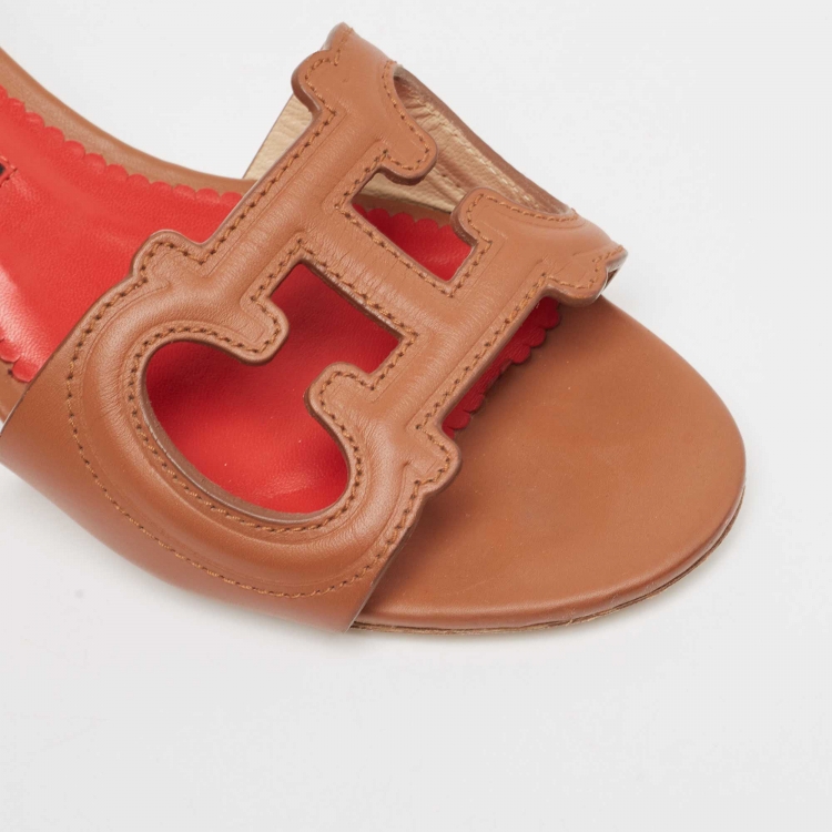 Pre Owned Carolina Herrera Brown Leather Slide Sandals Size 37 