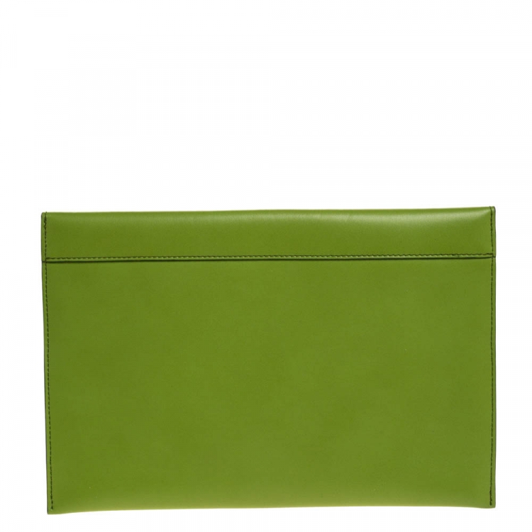 Pre Owned Cartier Apple Green Leather Logo Flap Clutch