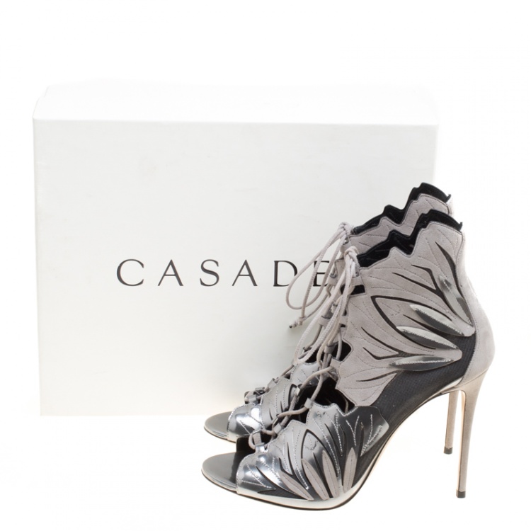 مملوكة مسبقًا Casadei Grey Laser Cut Suede and Leather Peep Toe Lace Up Booties Size 40