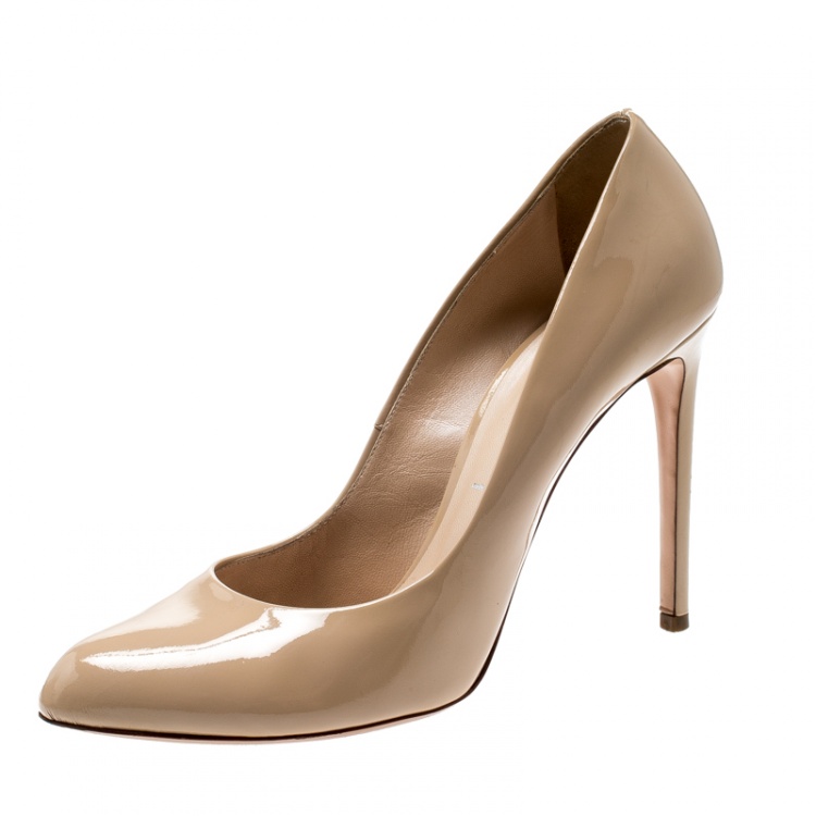 Pre Owned Casadei Beige Patent Leather Pointed Toe Pumps Size 39