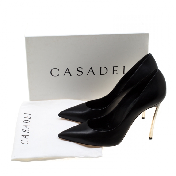مملوكة مسبقًا Casadei Black Leather Pointed Toe Pumps Size 40