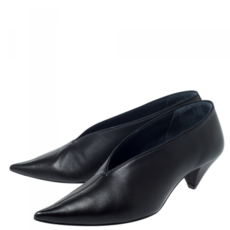 Pre Owned Celine Black Leather V Neck Pointed Toe Pumps Size 37