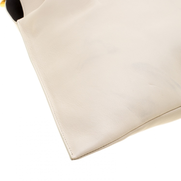 Pre Owned Celine Cream Leather Open Triangle Bag