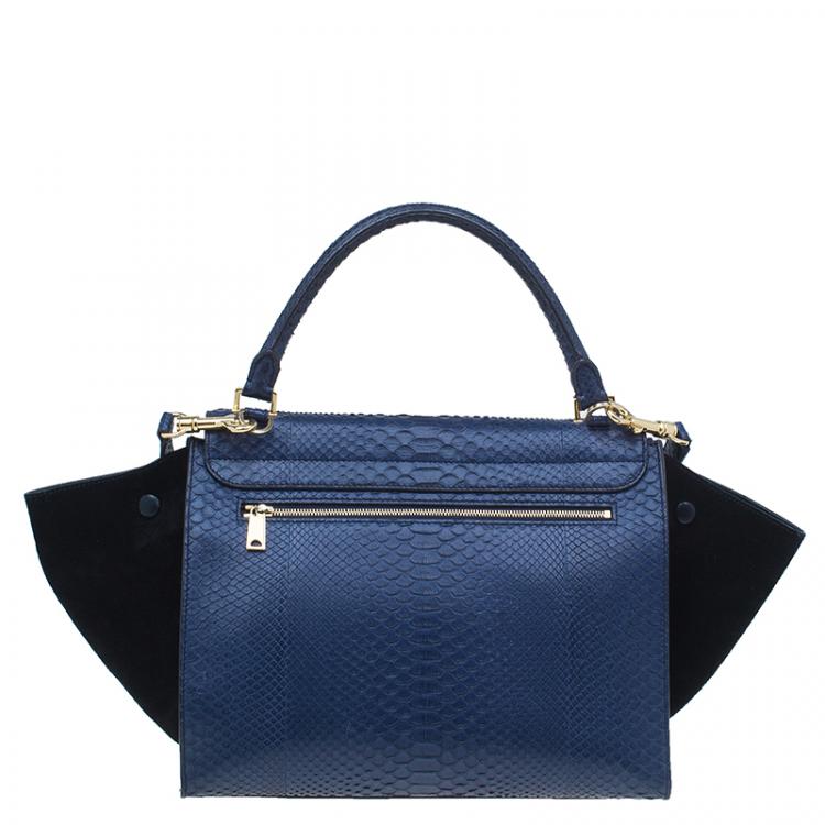 مملوكة مسبقًا Celine Navy Blue Python Suede Medium Trapeze Bag
