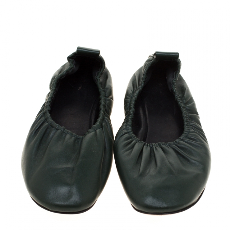 Pre Owned Celine Green Leather Scrunch Ballet Flats Size 39