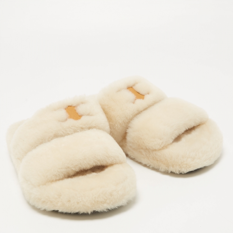 Pre Owned Celine White Fur Flat Slides  Size 39