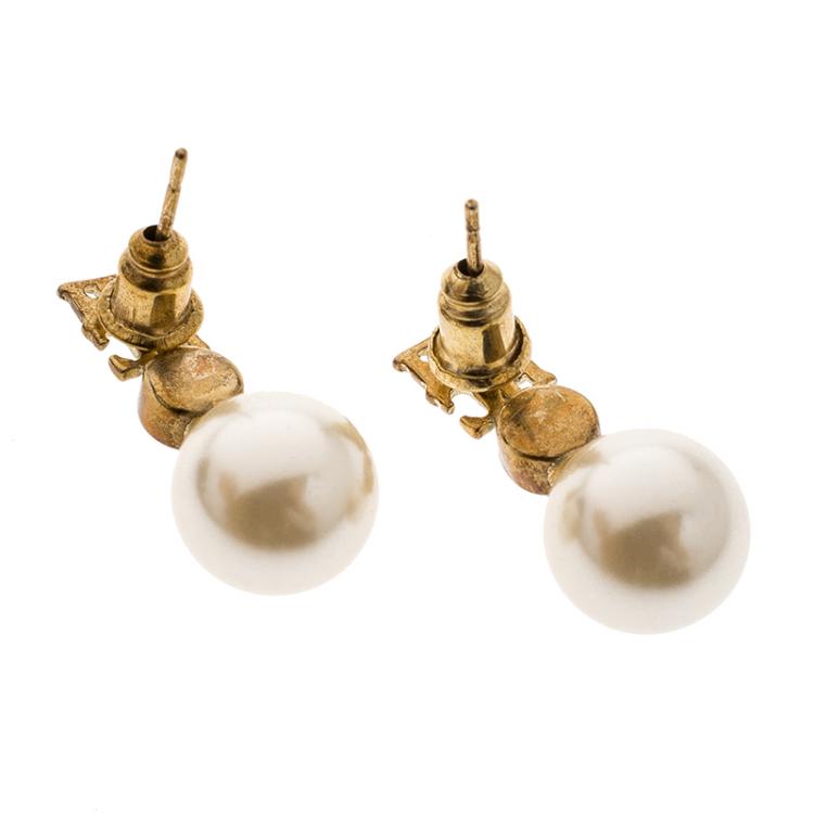 Pre Owned CH Carolina Herrera Logo Faux Pearl Gold Tone Stud Earrings