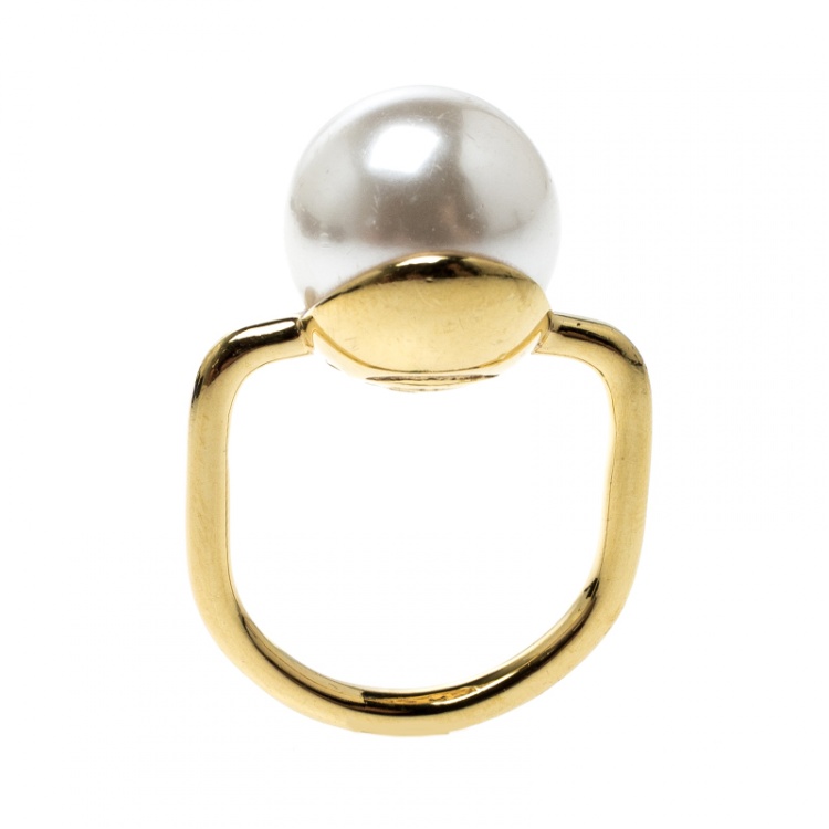 Pre Owned Carolina Herrera Faux Pearl Gold Tone Ring Size 52.5