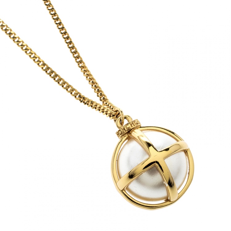 مملوكة مسبقًا CH Carolina Herrera Faux Pearl Gold Tone Bow Ball Pendant Necklace