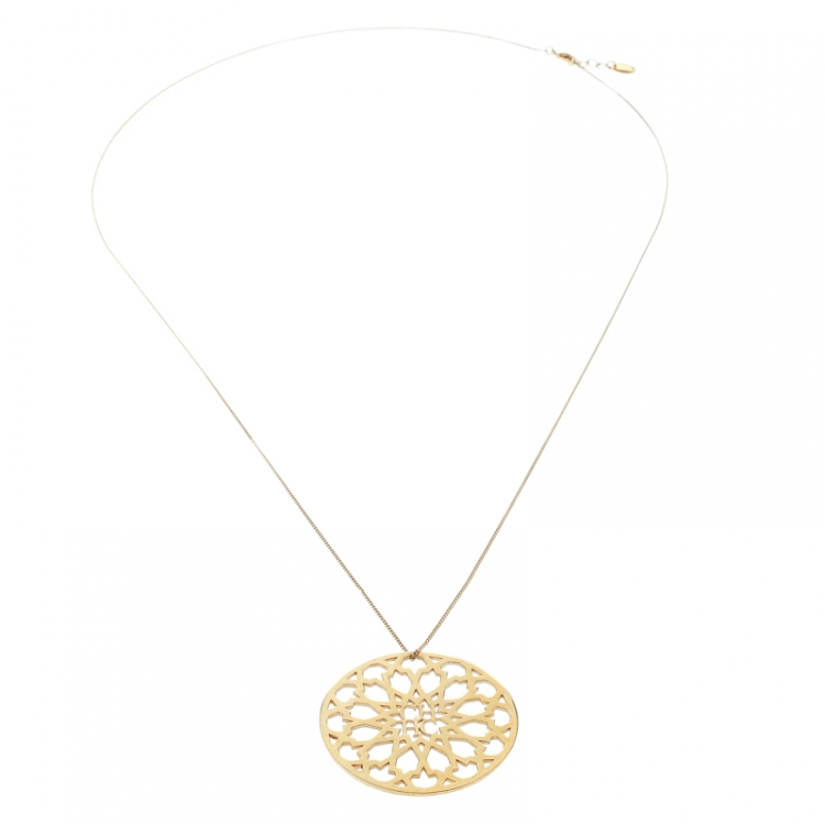 Pre Owned CH Carolina Herrera Gold Tone Medallion Pendant Necklace