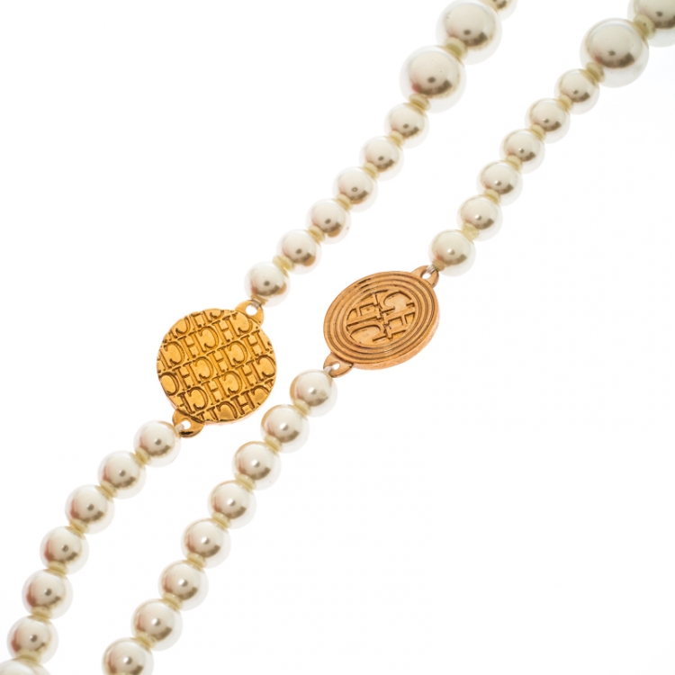 Pre Owned CH Carolina Herrera A Day For Love Faux Pearl Long Station Necklace