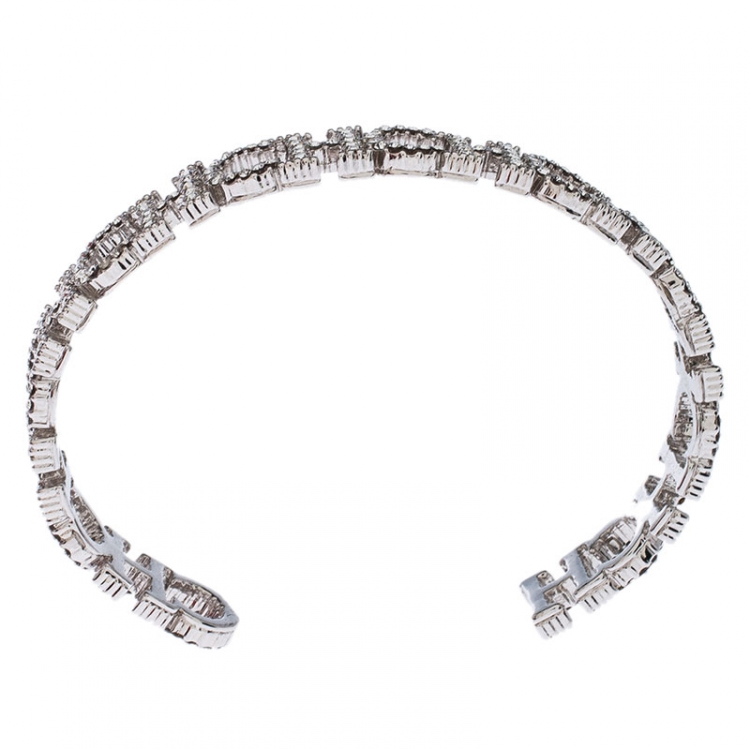 Pre Owned CH Carolina Herrera Crystal Logo Silver Tone Open Cuff Bracelet