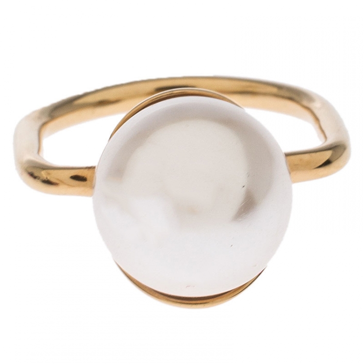 Pre Owned Carolina Herrera CH Faux Pearl Gold Tone Ring Size 48
