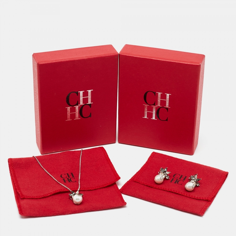 Pre Owned CH Carolina Herrera CH Crystal Jasmine Faux Pearl Earring and Pendant Necklace