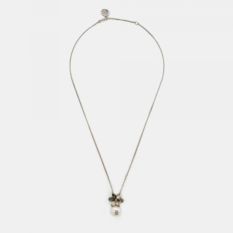 Pre Owned CH Carolina Herrera CH Crystal Jasmine Faux Pearl Earring and Pendant Necklace