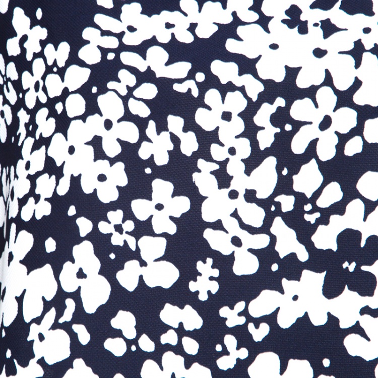 Pre Owned CH Carolina Herrera Navy and White Floral Print Square Top M