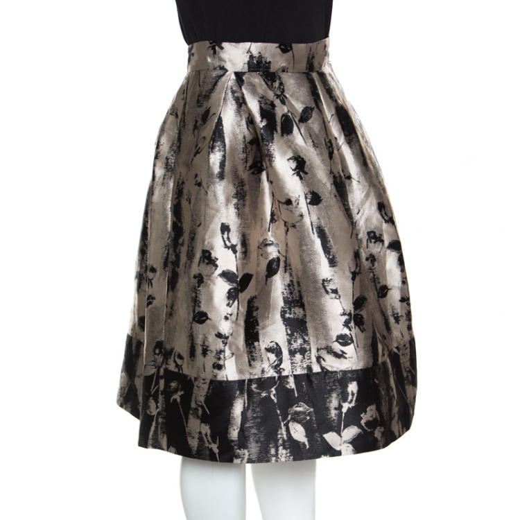 Pre Owned CH Carolina Herrera Silver and Black Floral Jacquard Pleated Skirt L