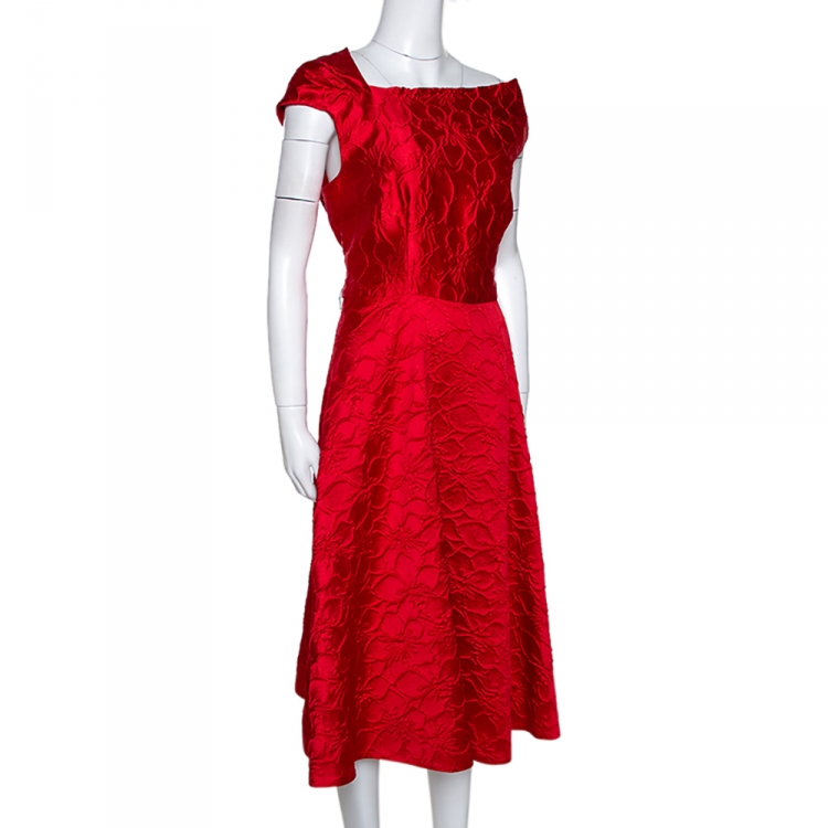 Pre Owned CH Carolina Herrera Red Floral Embossed Asymmetric Neck Flared Dress L