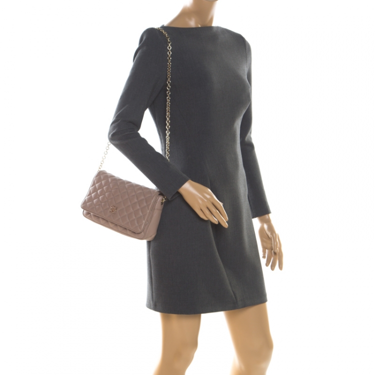 مملوكة مسبقًا CH Carolina Herrera Beige Quilted Leather Shoulder Bag