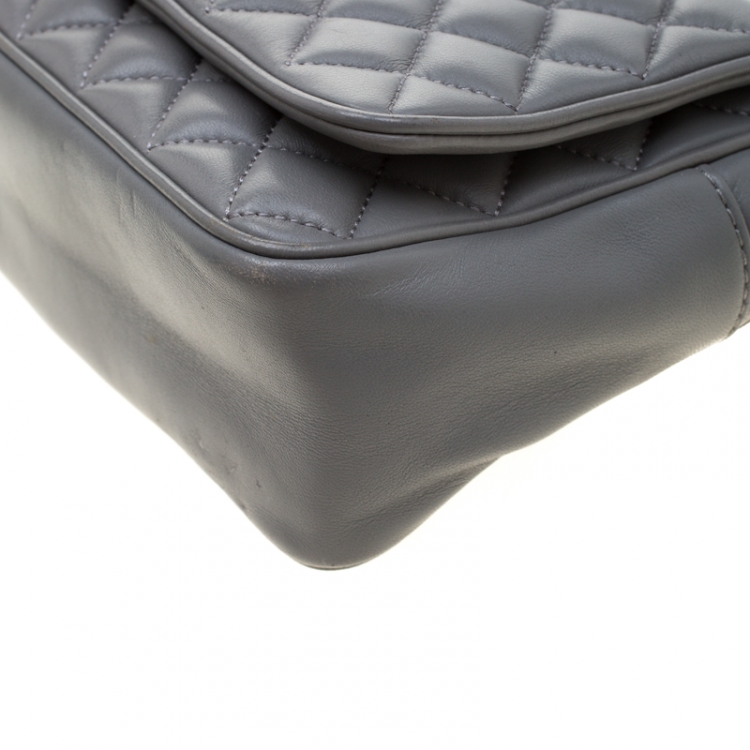 مملوكة مسبقًا Carolina Herrera Grey Quilted Leather Flap Shoulder Bag