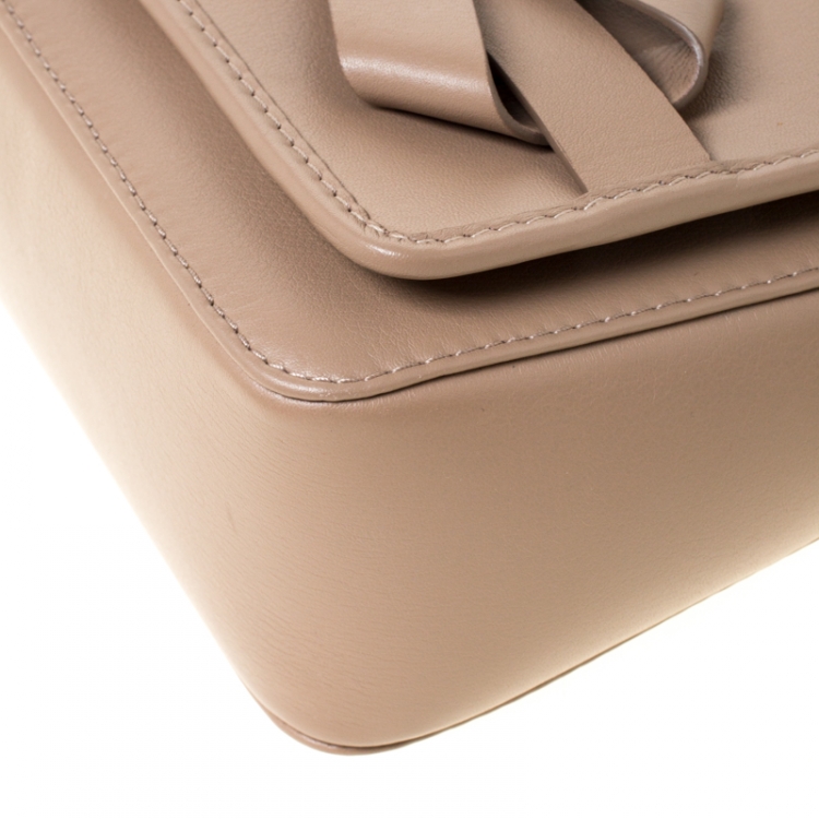 Pre Owned CH Carolina Herrera Beige Leather Flap Crossbody Bag