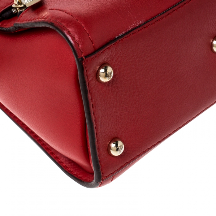 Pre Owned Carolina Herrera Red Leather Front Zip Top Handle Bag