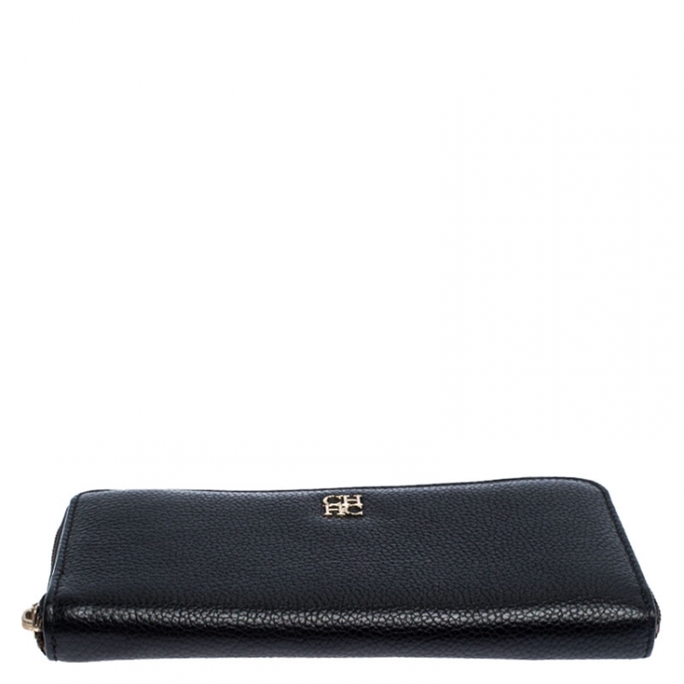 Pre Owned Carolina Herrera Black Leather Zip Around Wallet