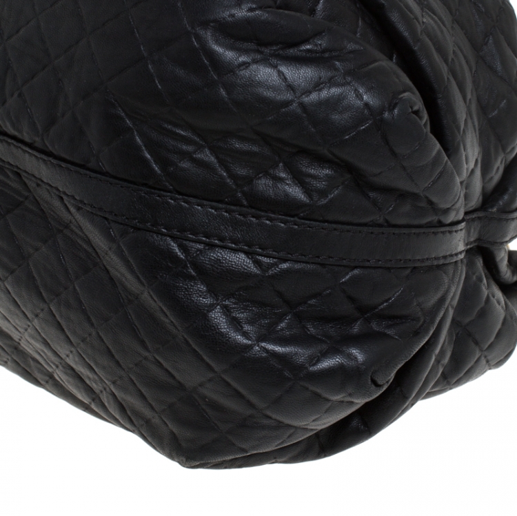 Pre Owned Carolina Herrera Black Quilted Leather Top Handle Bag