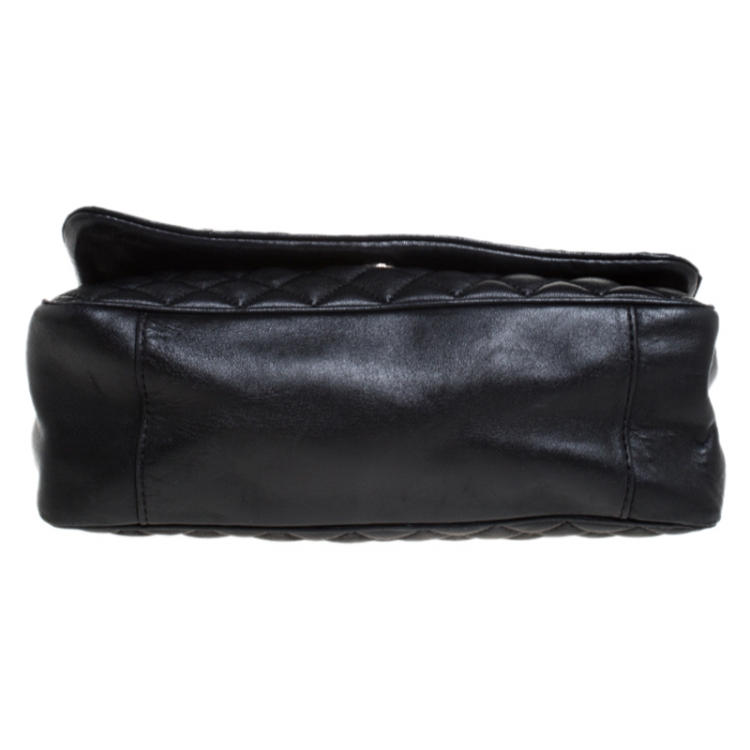 Pre Owned Carolina Herrera Black Quilted Leather Flap Chain Shoulder Bag