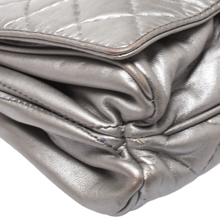 Pre Owned CH Carolina Herrera Silver Quilted Leather Flap Bag
