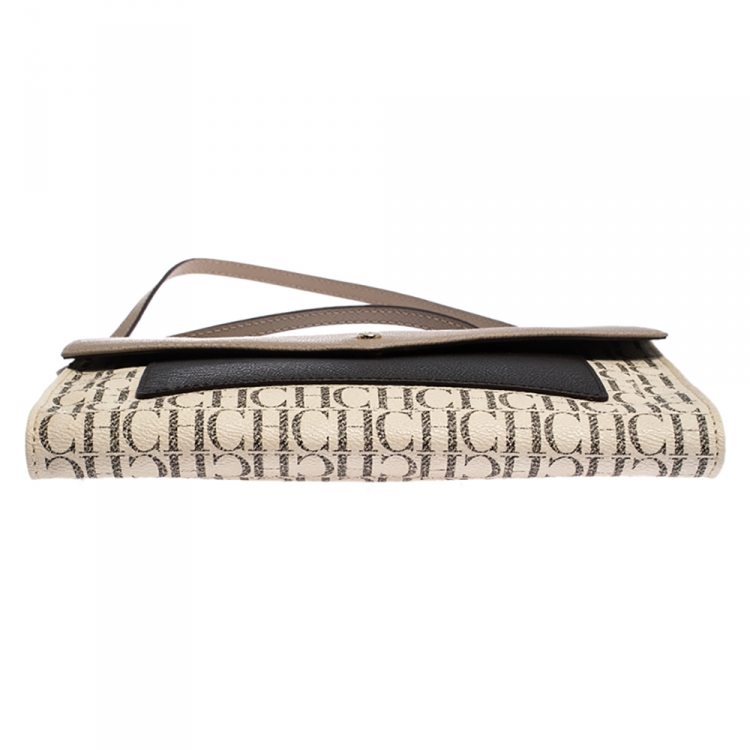 مملوكة مسبقًا Carolina Herrera Monogram Coated Canvas Envelope Crossbody Bag