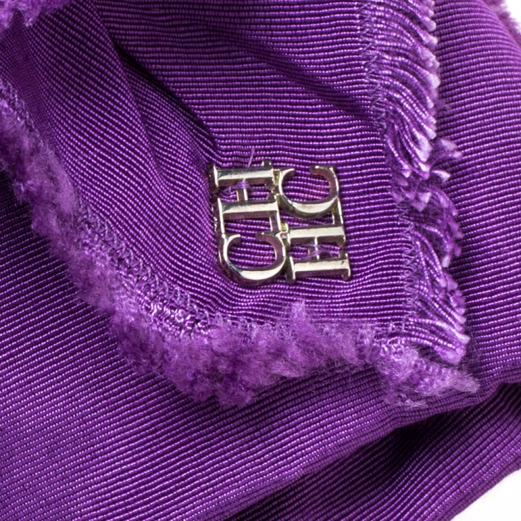 مملوكة مسبقًا Carolina Herrera Purple Fabric Bow Chain Clutch