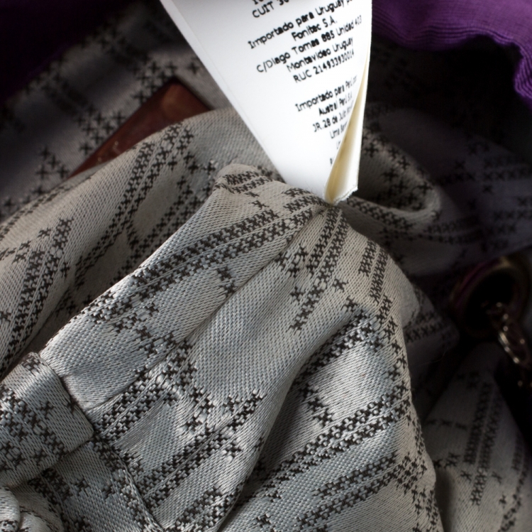 مملوكة مسبقًا Carolina Herrera Purple Fabric Bow Chain Clutch