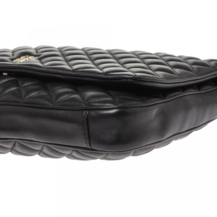مملوكة مسبقًا Carolina Herrera Black Quilted Leather Flap Chain Shoulder Bag