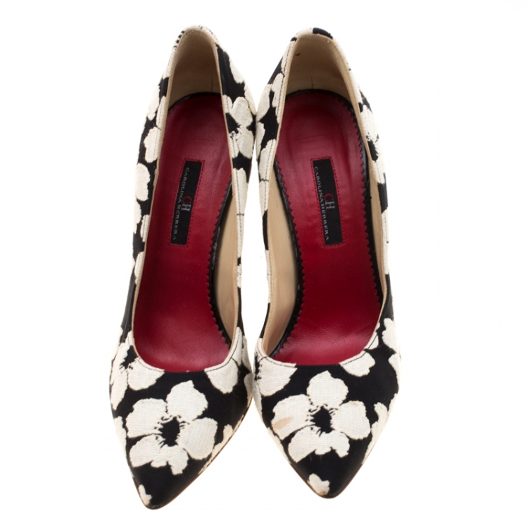 Pre Owned Carolina Herrera Monochrome Floral Print Lace Fabric Pointed Toe Pumps Size 38