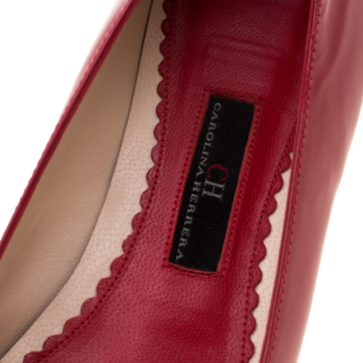 Pre Owned CH Carolina Herrera Red Patent Leather Bow Pumps Size 38