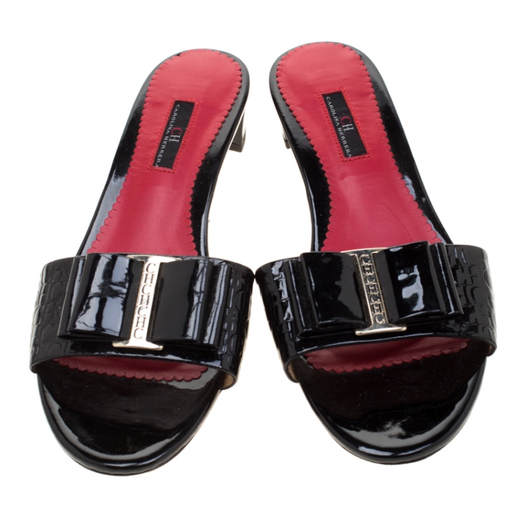 Pre Owned Carolina Herrera Black Patent Leather Slides Size 40