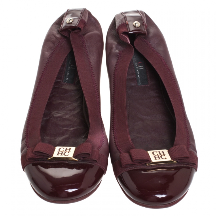 Pre Owned CH Carolina Herrera Burgundy Leather And Patent Leather Bow Ballet Flats Size 37