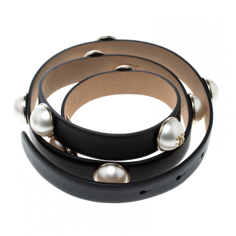 مملوكة مسبقًا Chanel Black  Leather Pearl Embellished Belt 90 cm