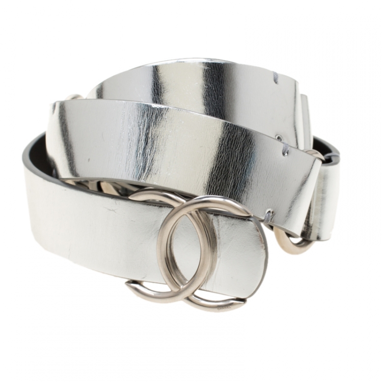 Pre Owned Chanel Silver Leather CC Belt 80cm