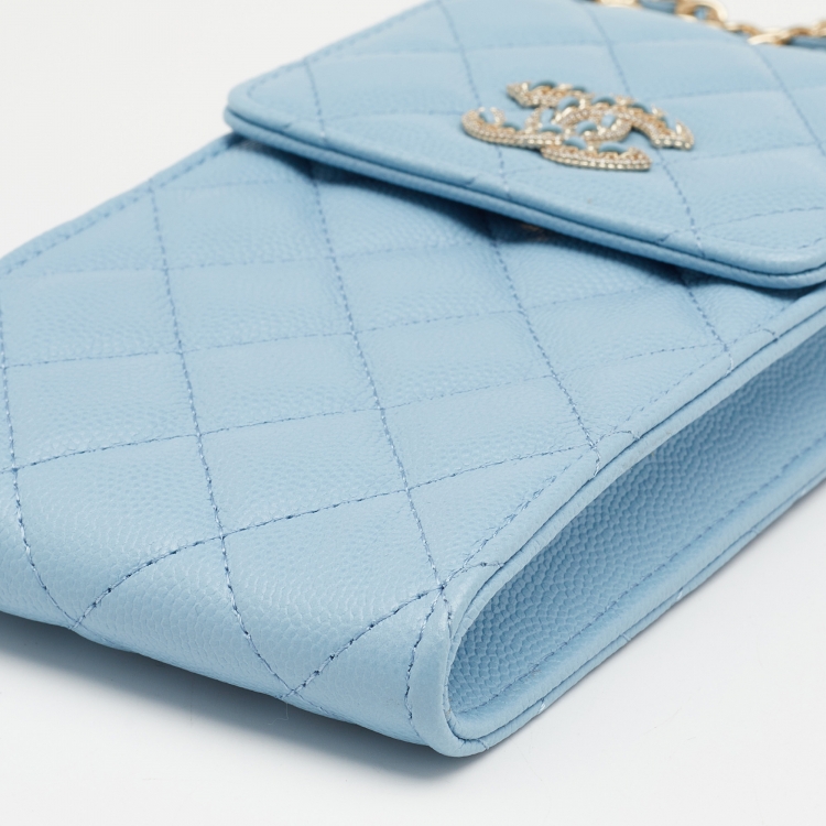 مملوكة مسبقًا Chanel Light Blue Caviar Quilted Leather Crystal CC Flap Chain Phone Case
